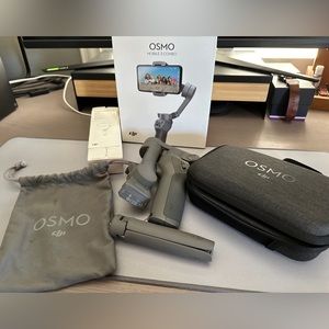DJI Osmo Mobile 3 Gimbal Stabilizer